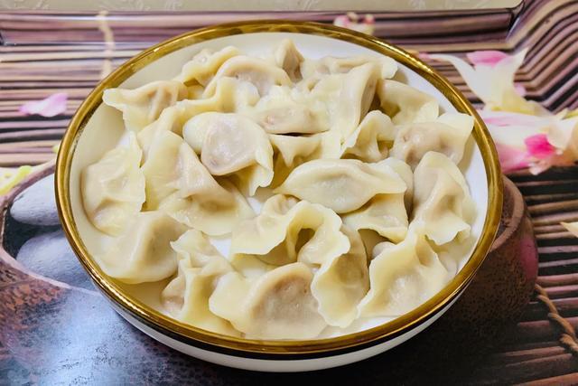 饺子破皮是馅的问题吗,冻饺子破皮怎么补救