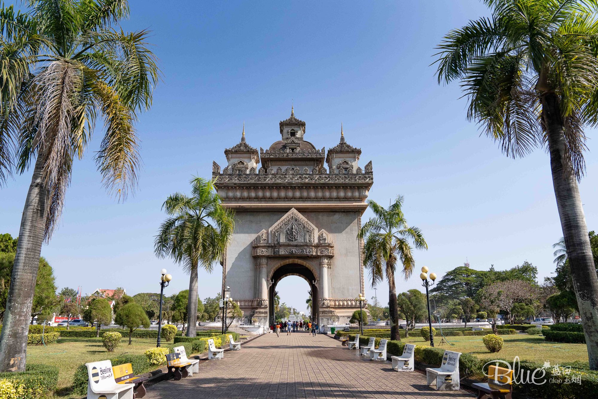 老挝旅游指南书籍,老挝旅游攻略1500字左右