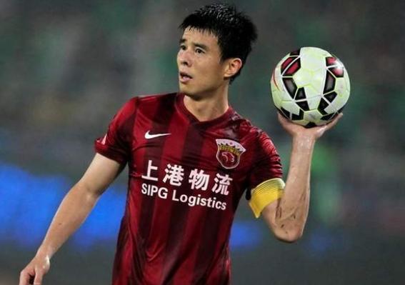 38岁前国脚患癌悲情退役!现任上港队副经理,妻子身材美貌俱佳