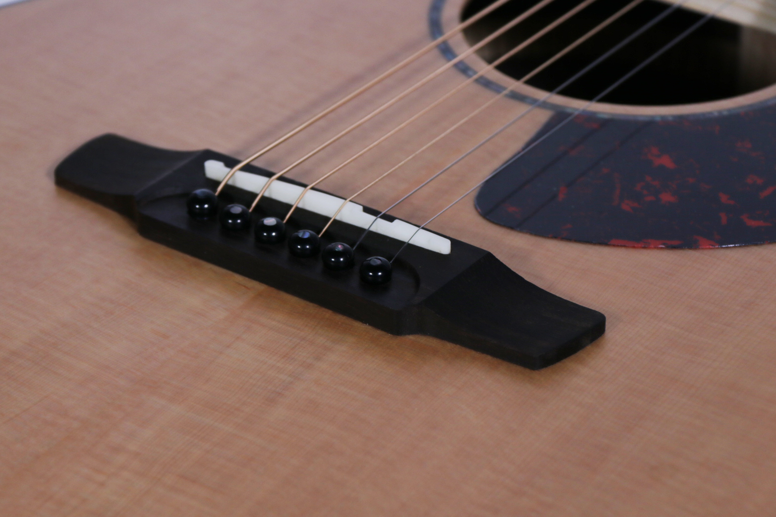 拉维斯n800dc配置,拉维斯吉他nightwish多少钱