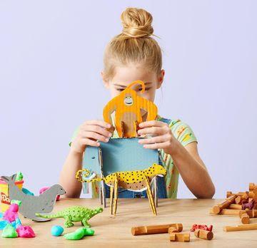 纸箱做玩具又省钱又实用,纸箱做超级好玩的简单小玩具