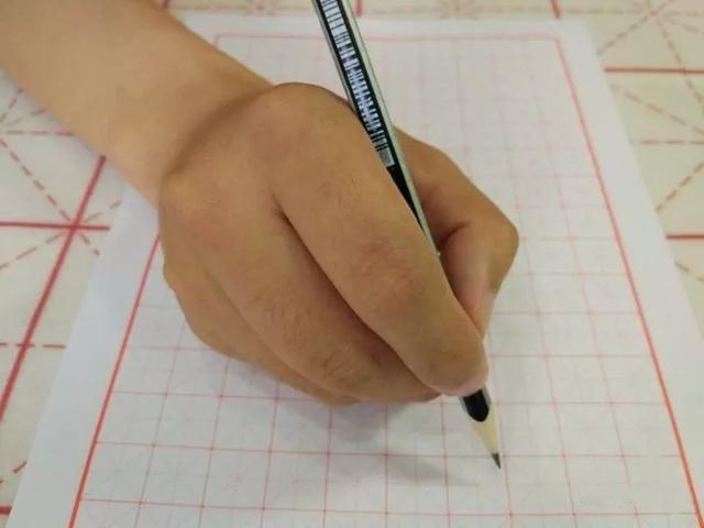 握笔写字正确姿势视频教程幼儿,握笔写字的正确方法和姿势