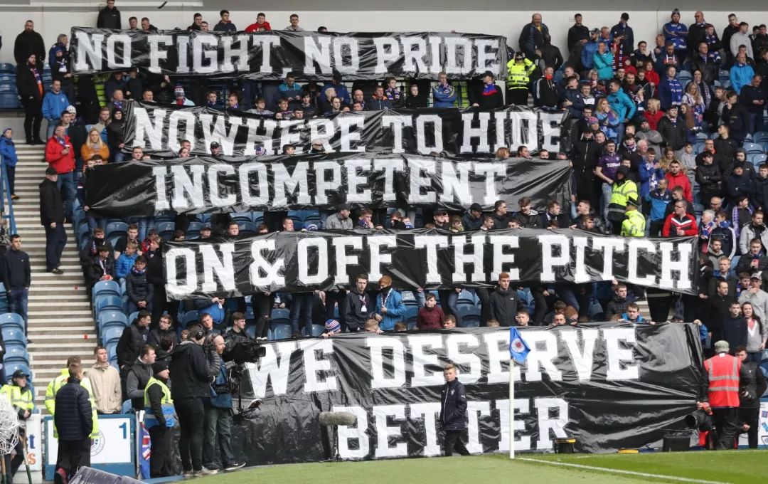 鐗堟潈鎴樹簤,鐗堟潈鎴樹簤闃硥涔嬫垬