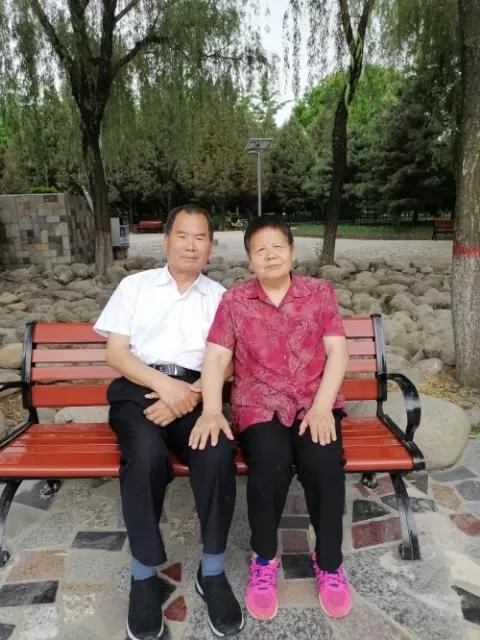 给老婆的结婚纪念日蓝宝石礼物,结婚纪念日蓝宝石蛋糕