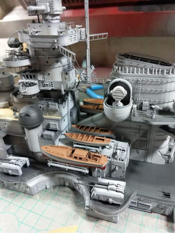 小号手密苏里号战列舰模型,三角号俾斯麦战列舰模型