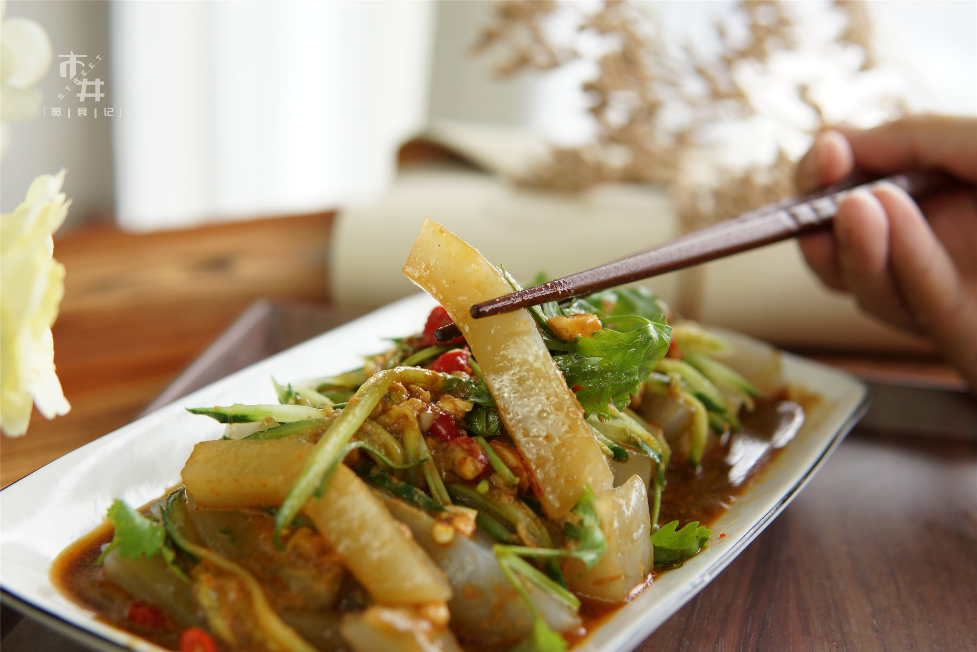 这菜仅需1种食材就能做,红薯淀粉做出的美食