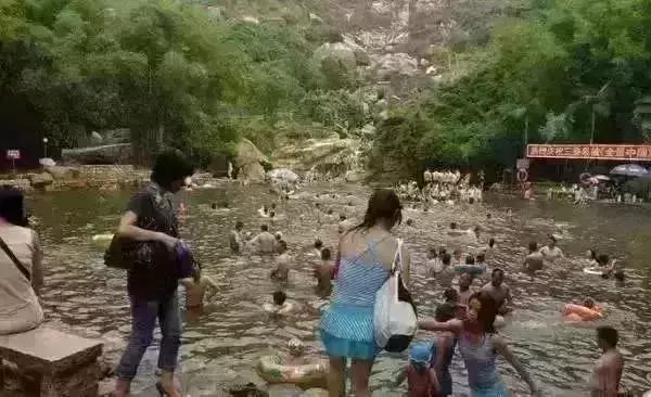 珠海是一座充满回忆的城市,珠海一个逐渐落寞的城市