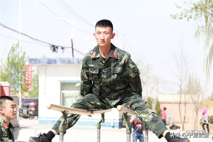 带兵就一定要爆粗口？其实战士们更需要你这样