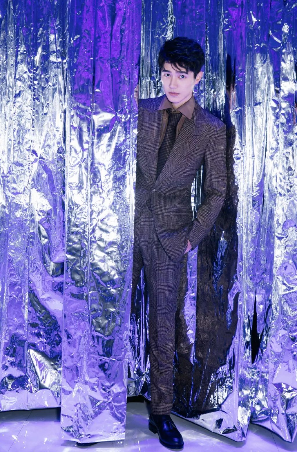 高情商的男生如何提醒女生口红沾牙上了？刘昊然的回答是最甜的