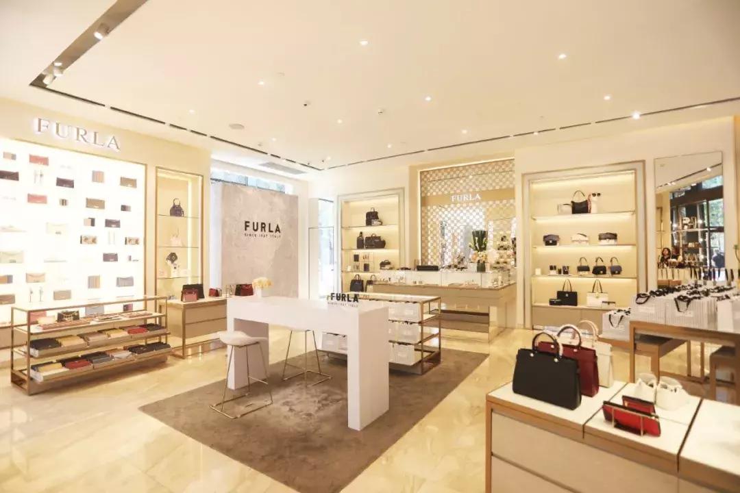 卡地亚知名系列,大牌唇膏美宝莲