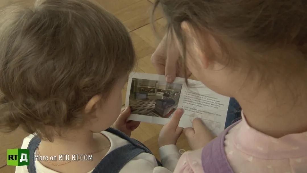 流浪猫突然暴富了,俄罗斯3只流浪猫