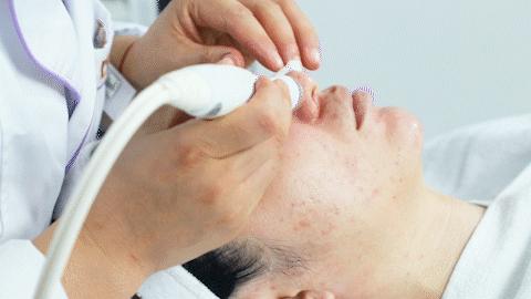 拥有ins大火的“玻璃肌”，我就是这条街上最靓的仔