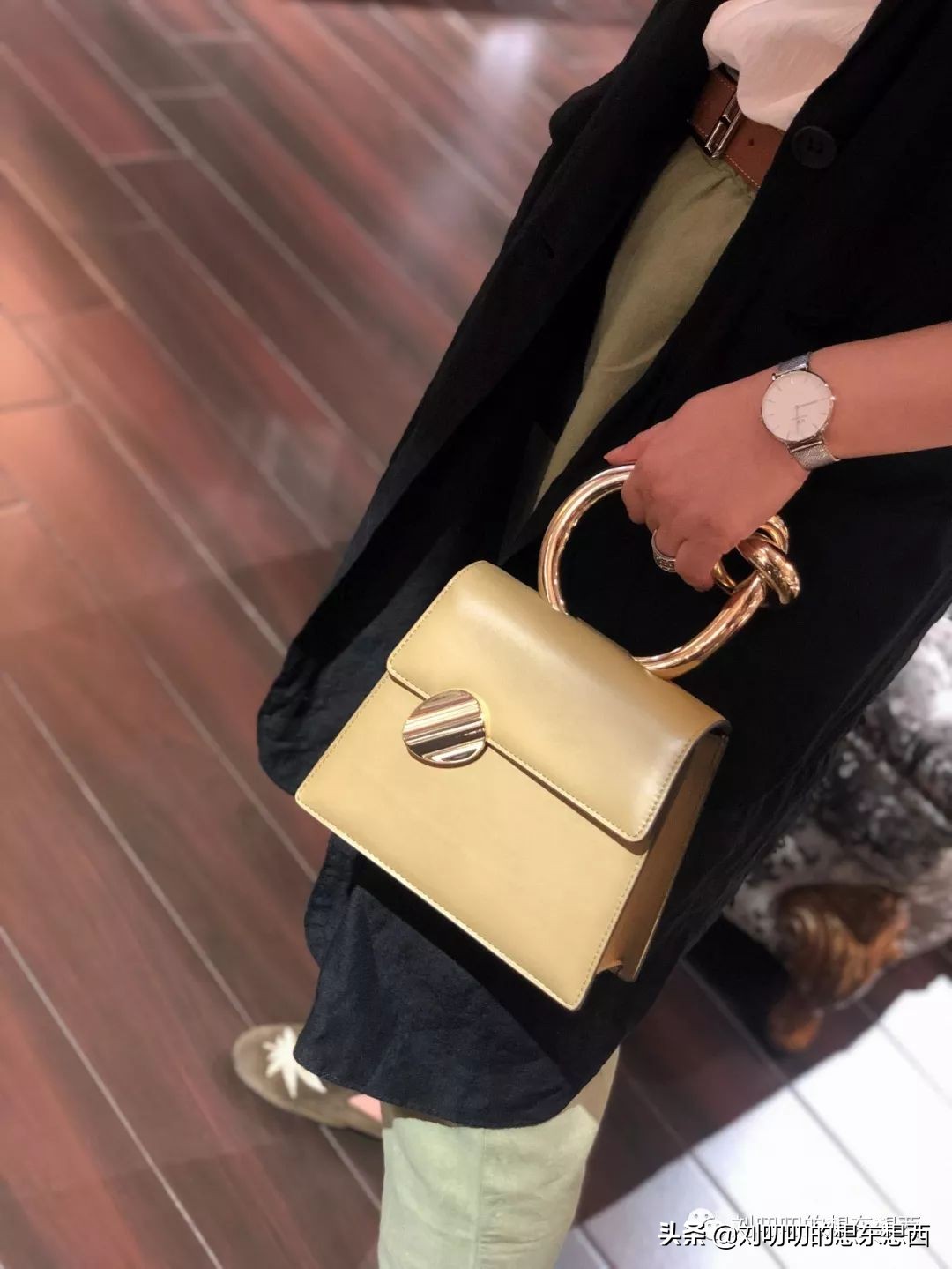 职场ol装搭配图片,一日一look造型