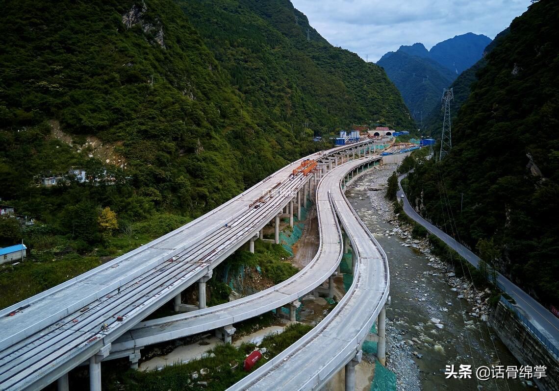 县域经济发展坚持走绿色转型之路,县域崛起