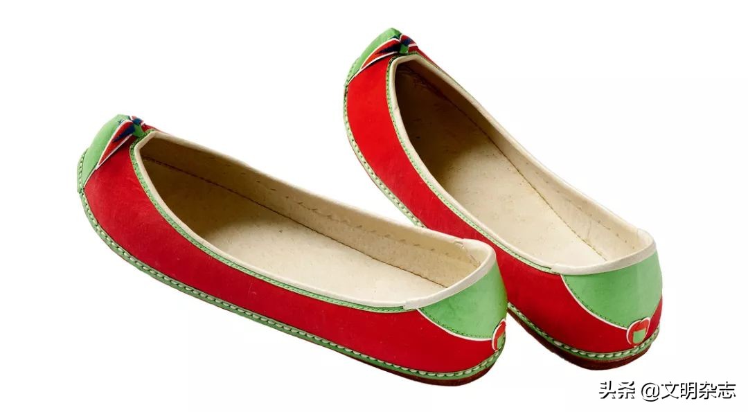 近20年韩国服饰风格,一衣带水服装