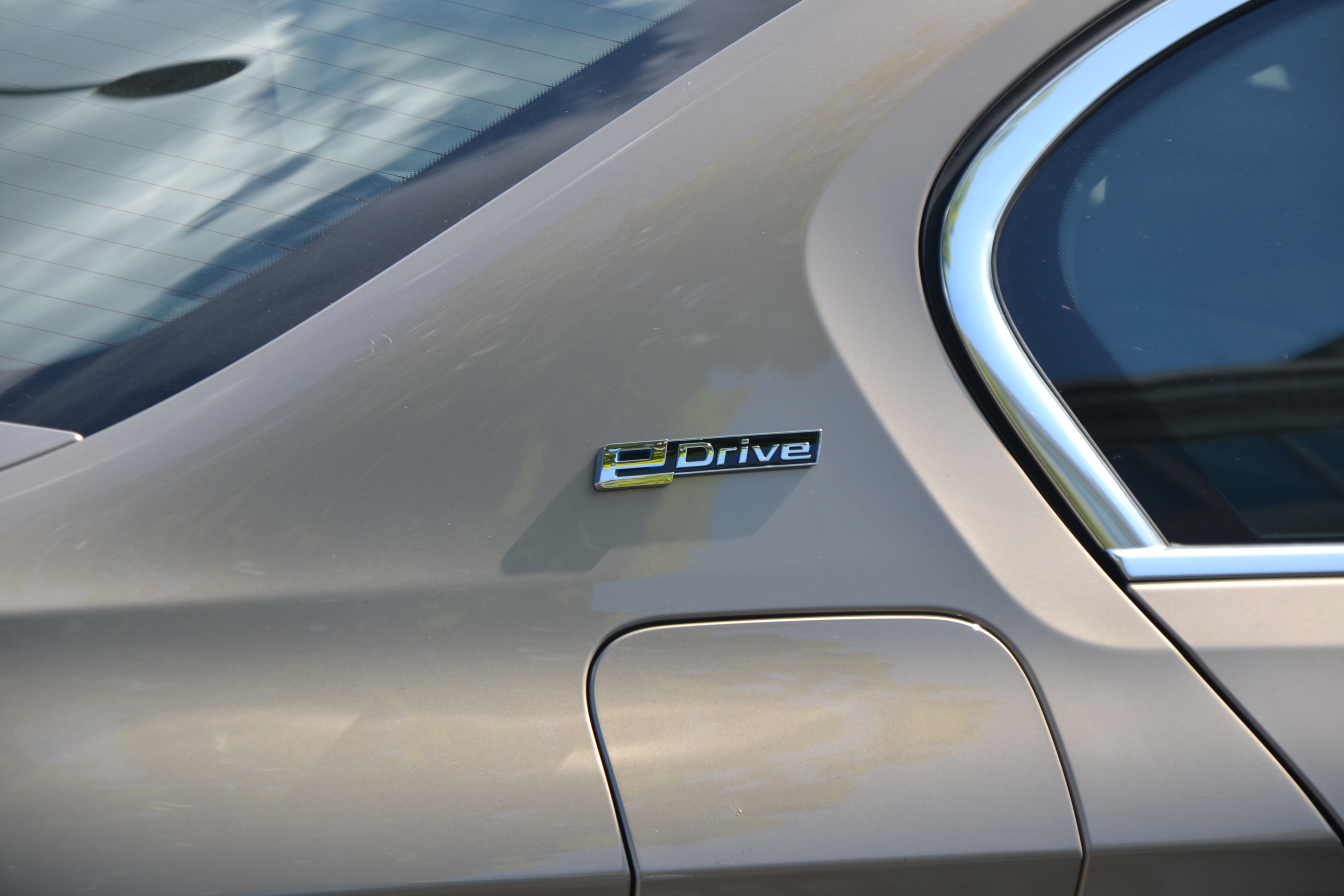 宝马530le混动可以边跑边充电吗,宝马530le新能源驾驶感受