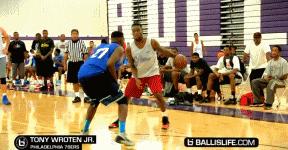 背后运球组合过人野球帝,野球场风骚运球