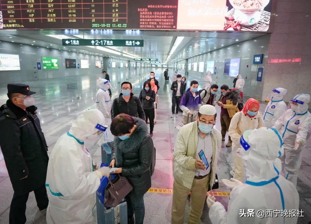 把群众生命财产安全摆在第一位,把人民群众的生命健康放在第一位