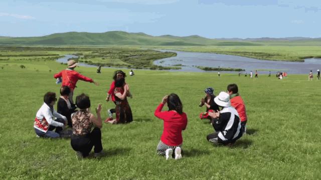 五一假期闺蜜去大兴安岭穷游,闺蜜自驾大草原
