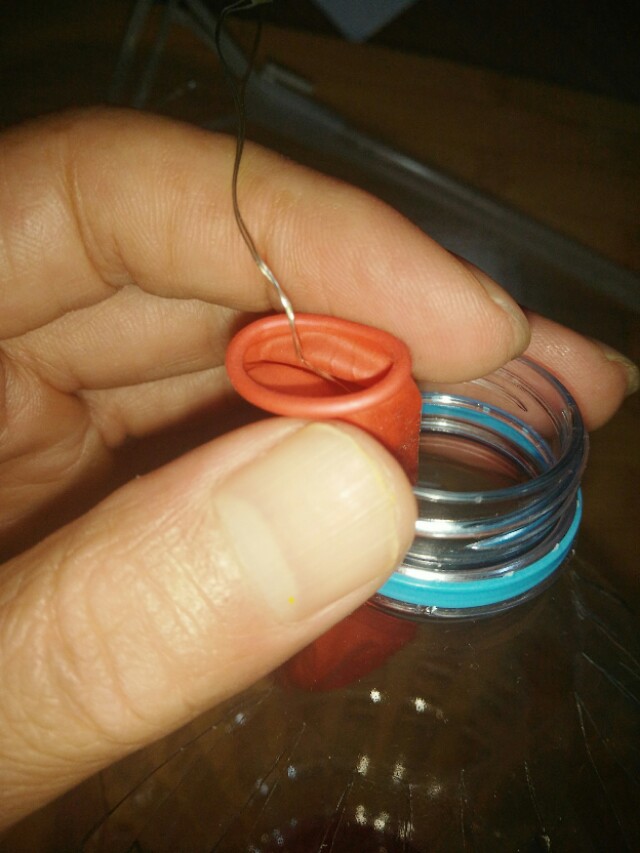 塑料瓶做灯笼的方法步骤图解,塑料瓶创意造型灯笼制作方法