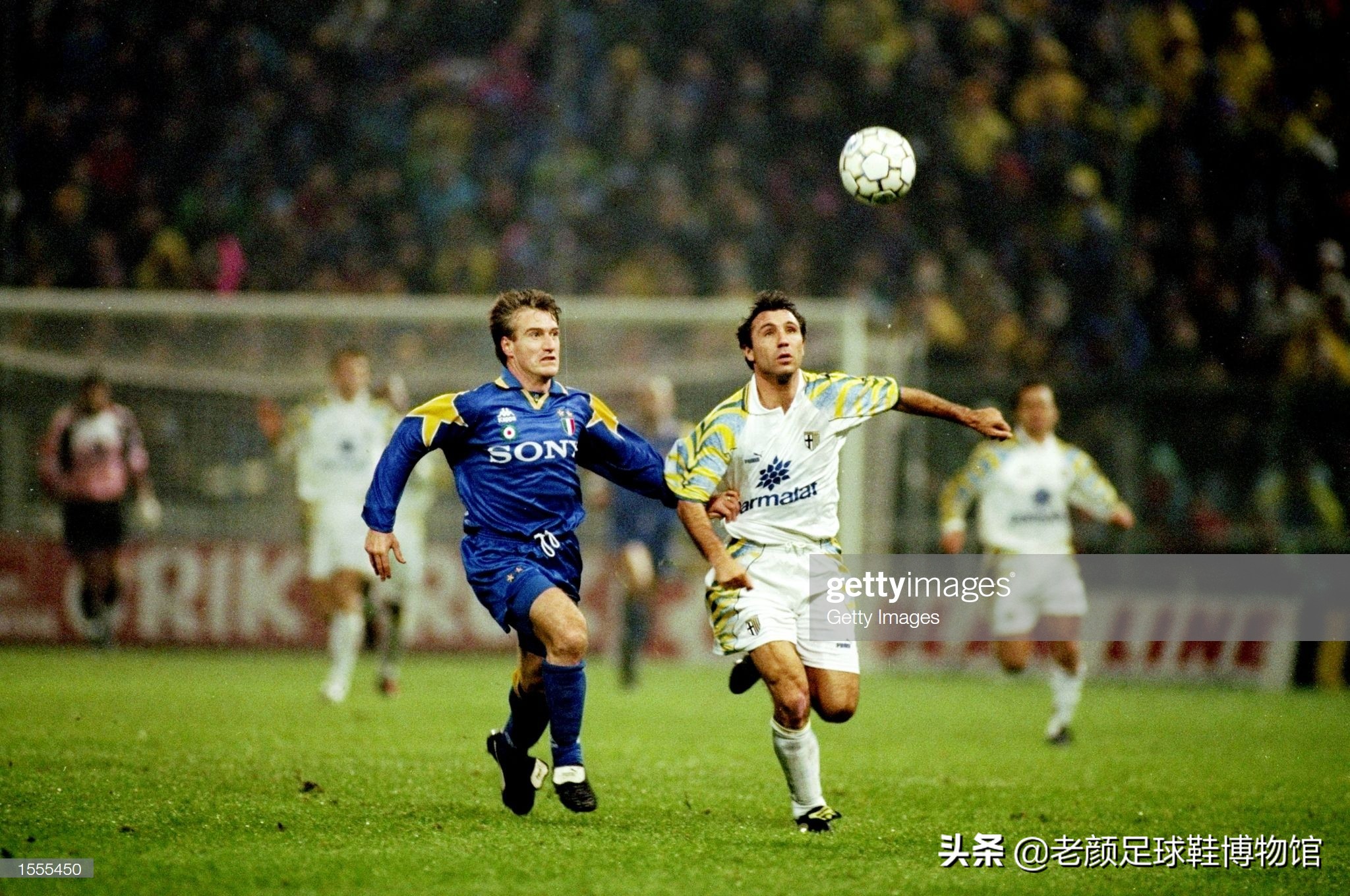 被终身禁赛的共产主义球王，最痛恨皇马的巴萨巨星曾经当过炊事员