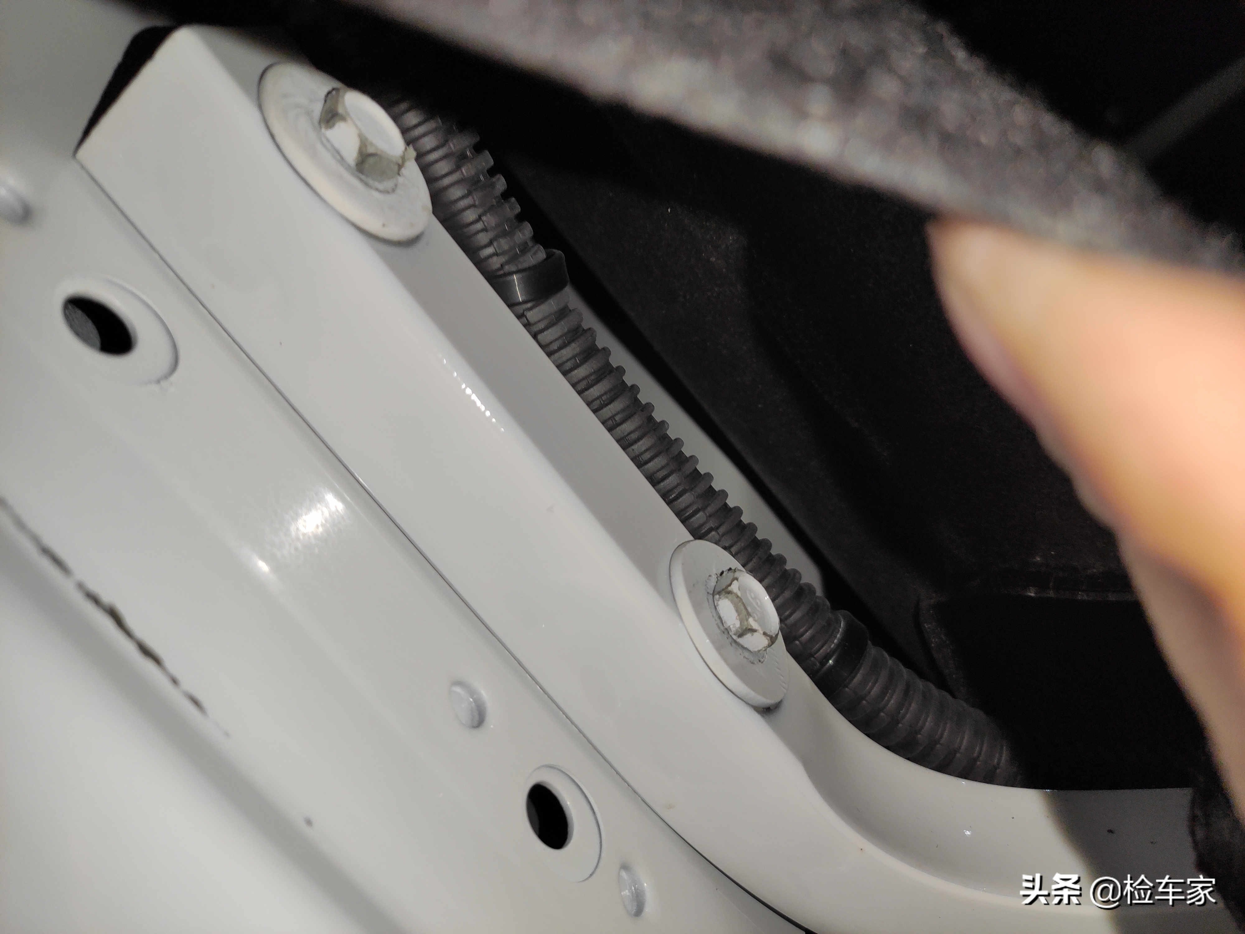 东北客户异地委托检测别克英朗，车尾焊接不敢买，客户：怕冻掉了