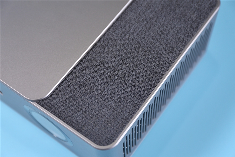 绝无仅有的超广角无畸变镜头,当贝f1对比4k投影仪