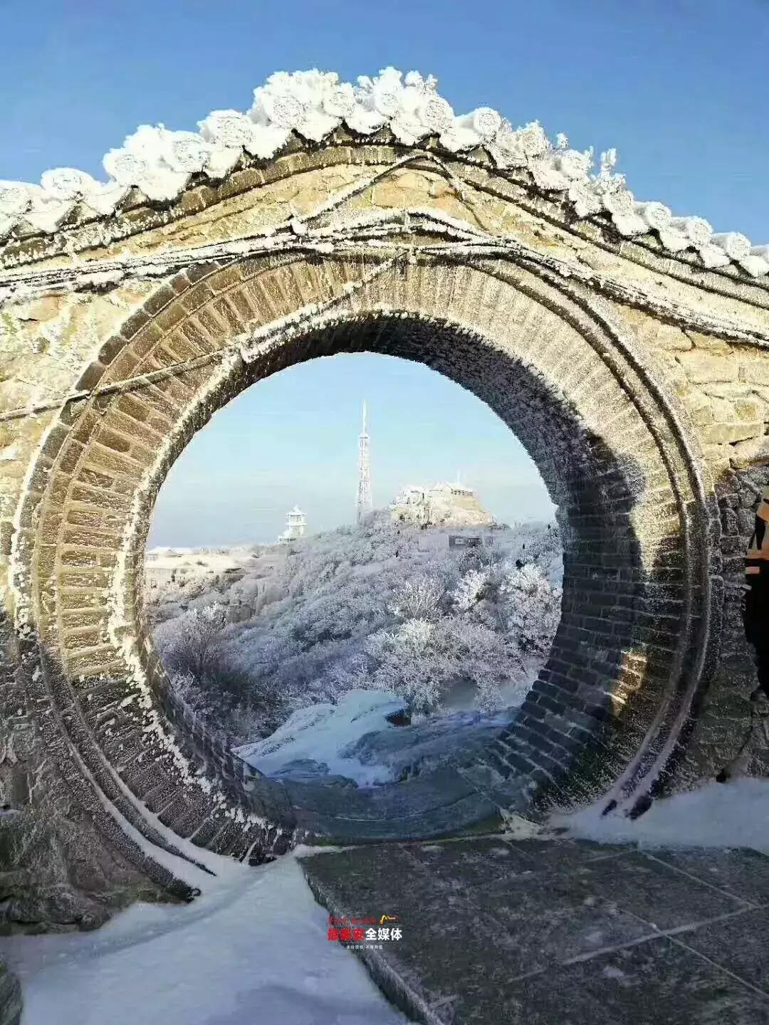 此刻泰山成了雪国，美到无言！高清美图来袭，“雪国的列车”即刻发车！