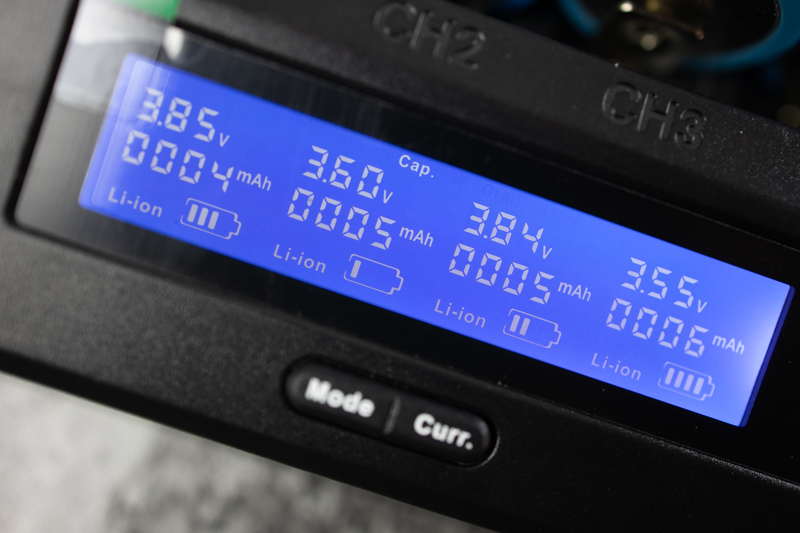 内阻测试、分容激活样样通，体验XTARVC8八槽位充电器