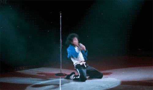 听迈克尔杰克逊的歌看乔丹打球,还会有人在听迈克尔杰克逊吗