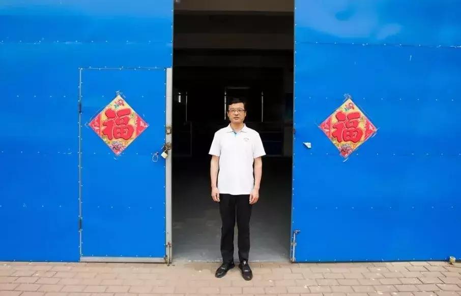 探访“网红”小镇:80万把乐器里的乡土经济学