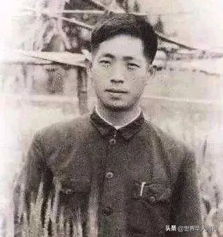 老人哭泣送别袁隆平,夫人泪目送别袁隆平