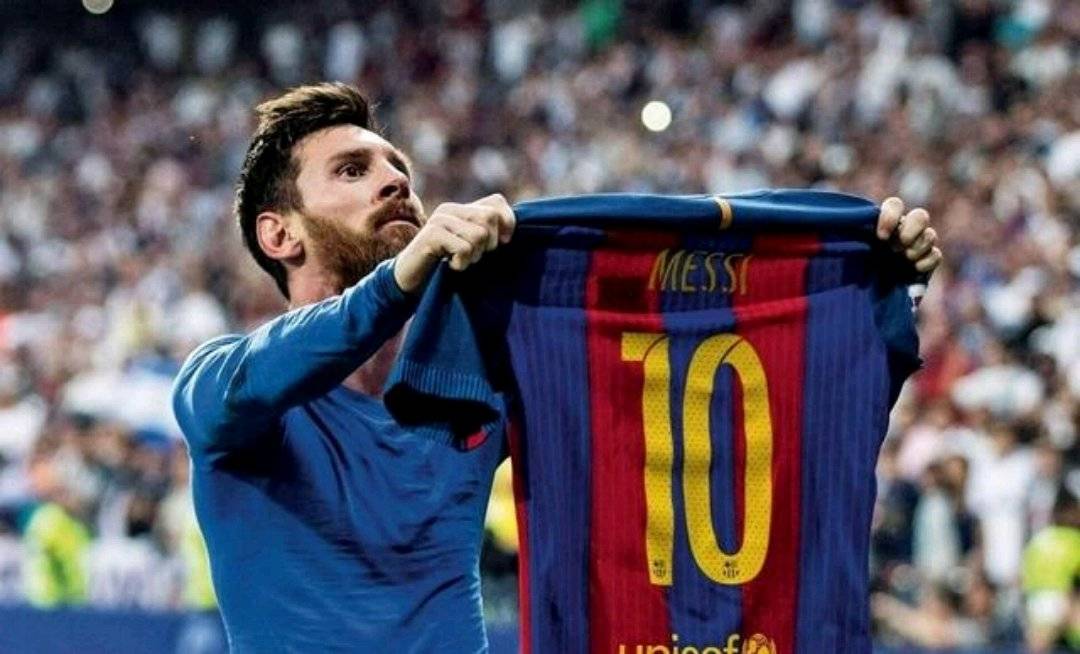 缩小防守面积过程中的手球,主动扩大防守范围手球