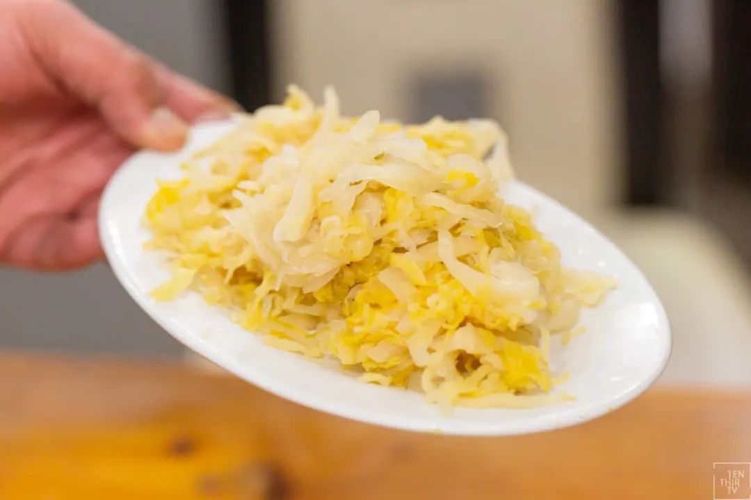 降温了吃点热乎的御寒,降温武汉