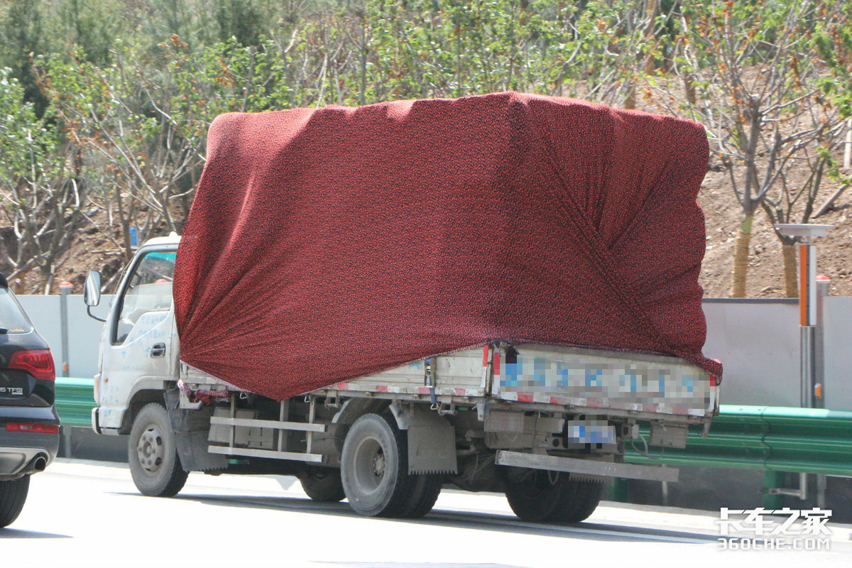 蓝牌轻卡的年审费用多少,蓝牌轻卡过检测站要不要称重