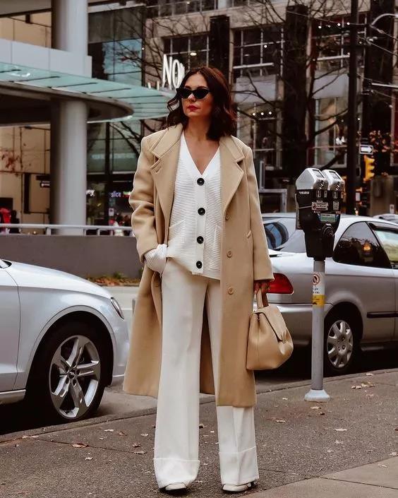 白色秋冬高级感穿搭,高级感白色秋冬穿搭