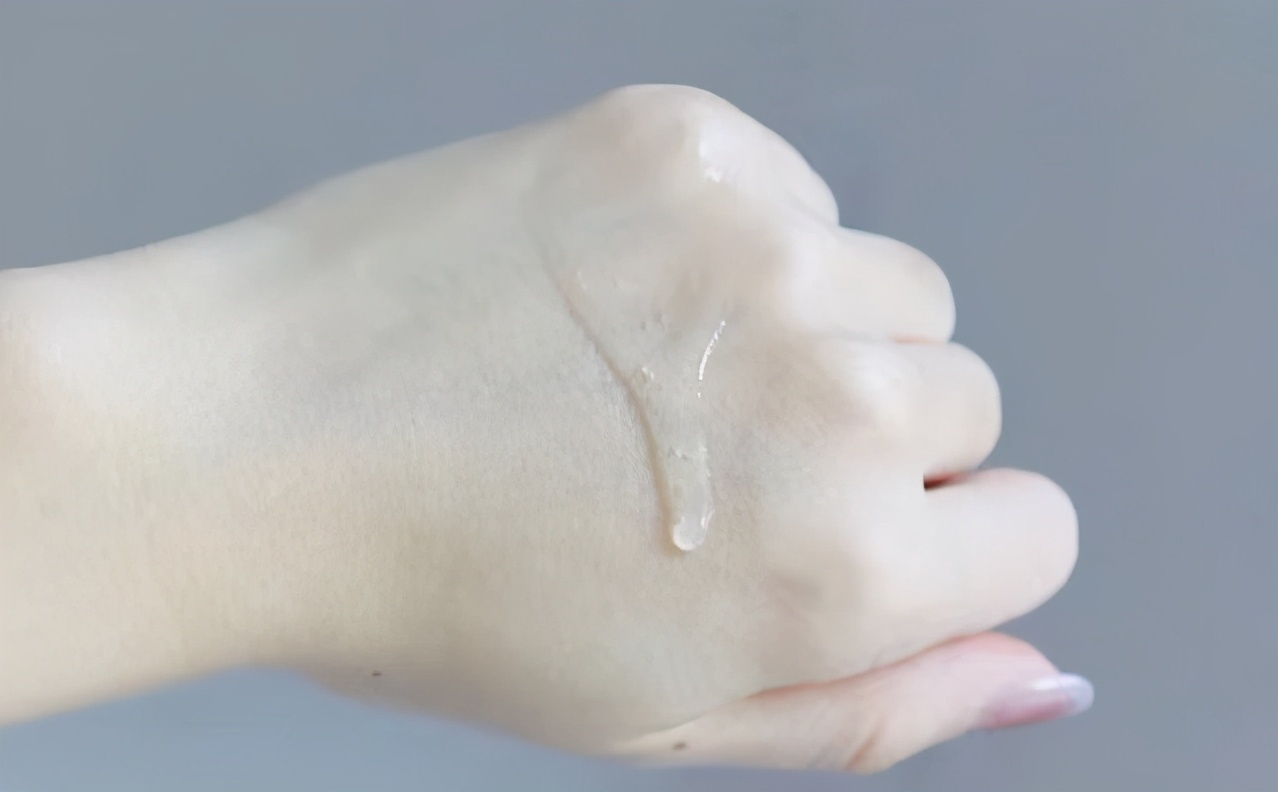 多姿多彩香水丝滑护发精油,迪奥香水护发精油持久留香