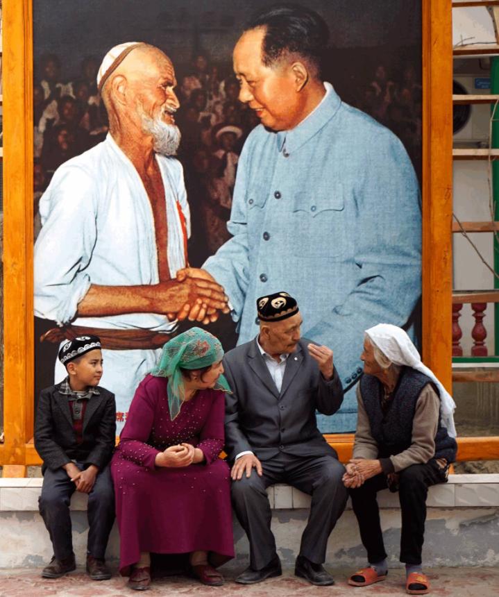 骑毛驴去看毛主席的库尔班,临终:后代参军报国,重孙女完成遗愿