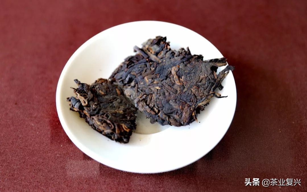 老班章熟茶的口感和特点,老班章熟茶中哪个比较好喝