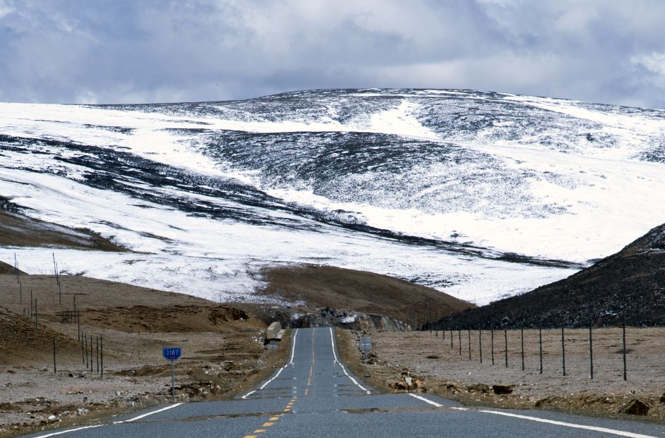 尼康d700怎么拍视频教程,尼康d700带手柄效果如何