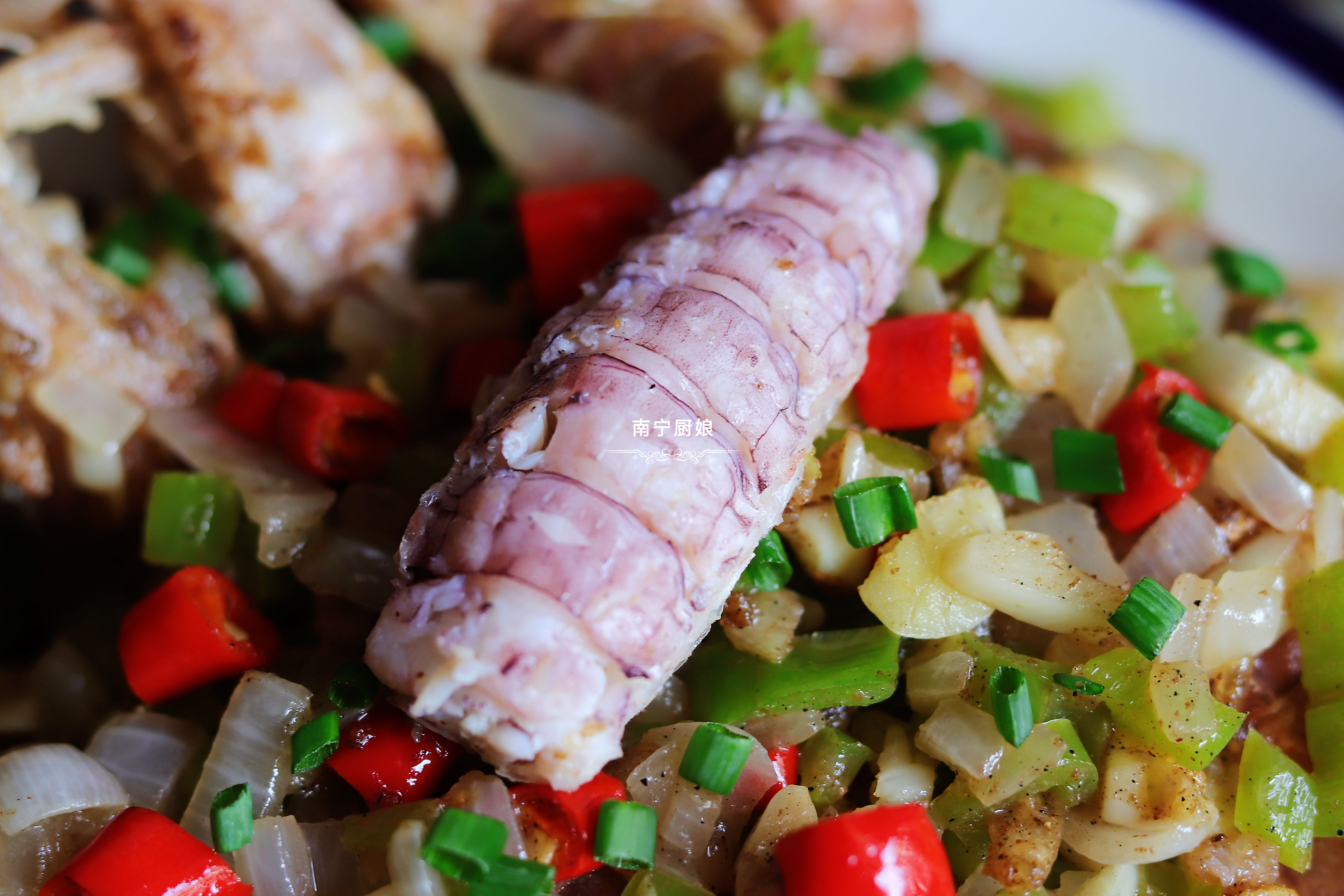 不用油炸的椒盐皮皮虾家庭做法,椒盐皮皮虾做法直接炸还是焯水