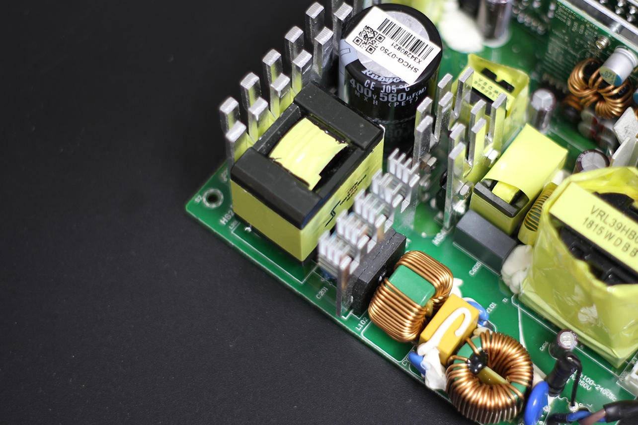 安钛克hcg650w电源评测,眼光一定要长远