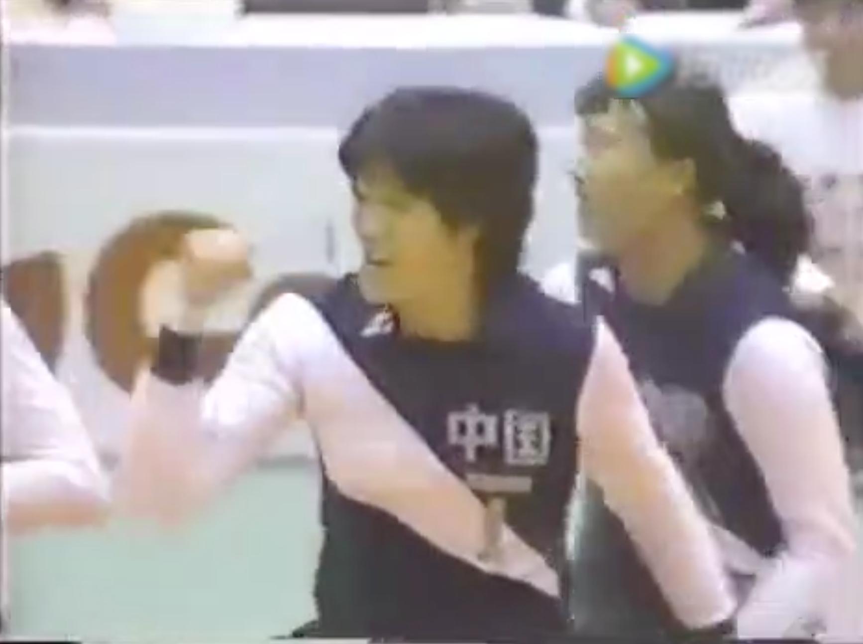 中国女排奋斗经历简短20字,排球运动简史中国女排