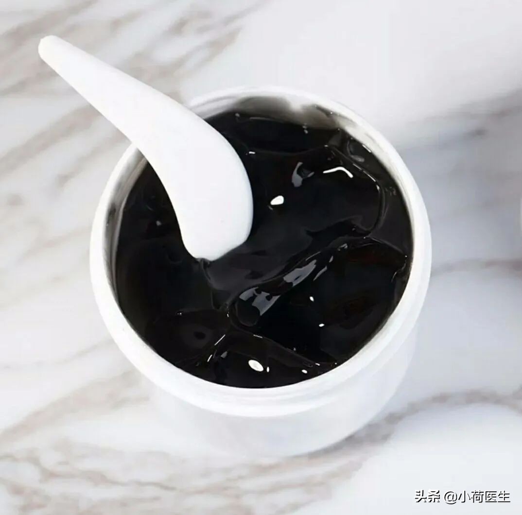 顽固的黑头用祛黑头仪真的能行吗,黑头的成因以及祛黑头的方法