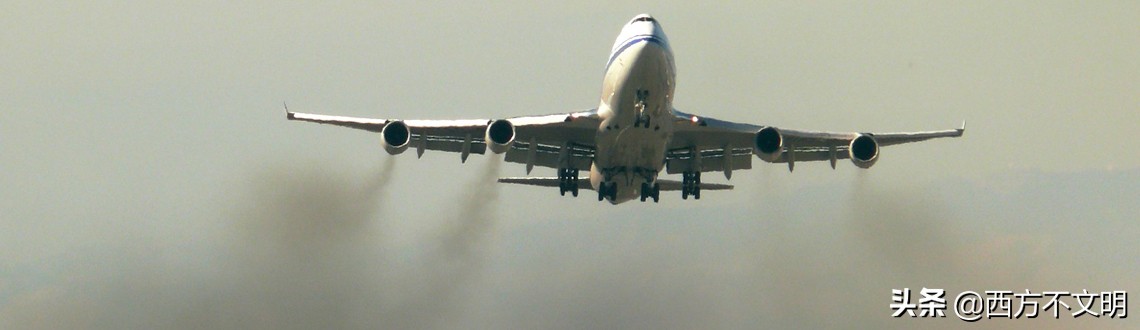 飞机空中放油全过程,油到处飞是什么原因