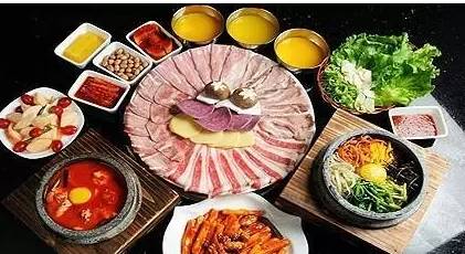 鞍山有几条街,鞍山好玩的商业街室外