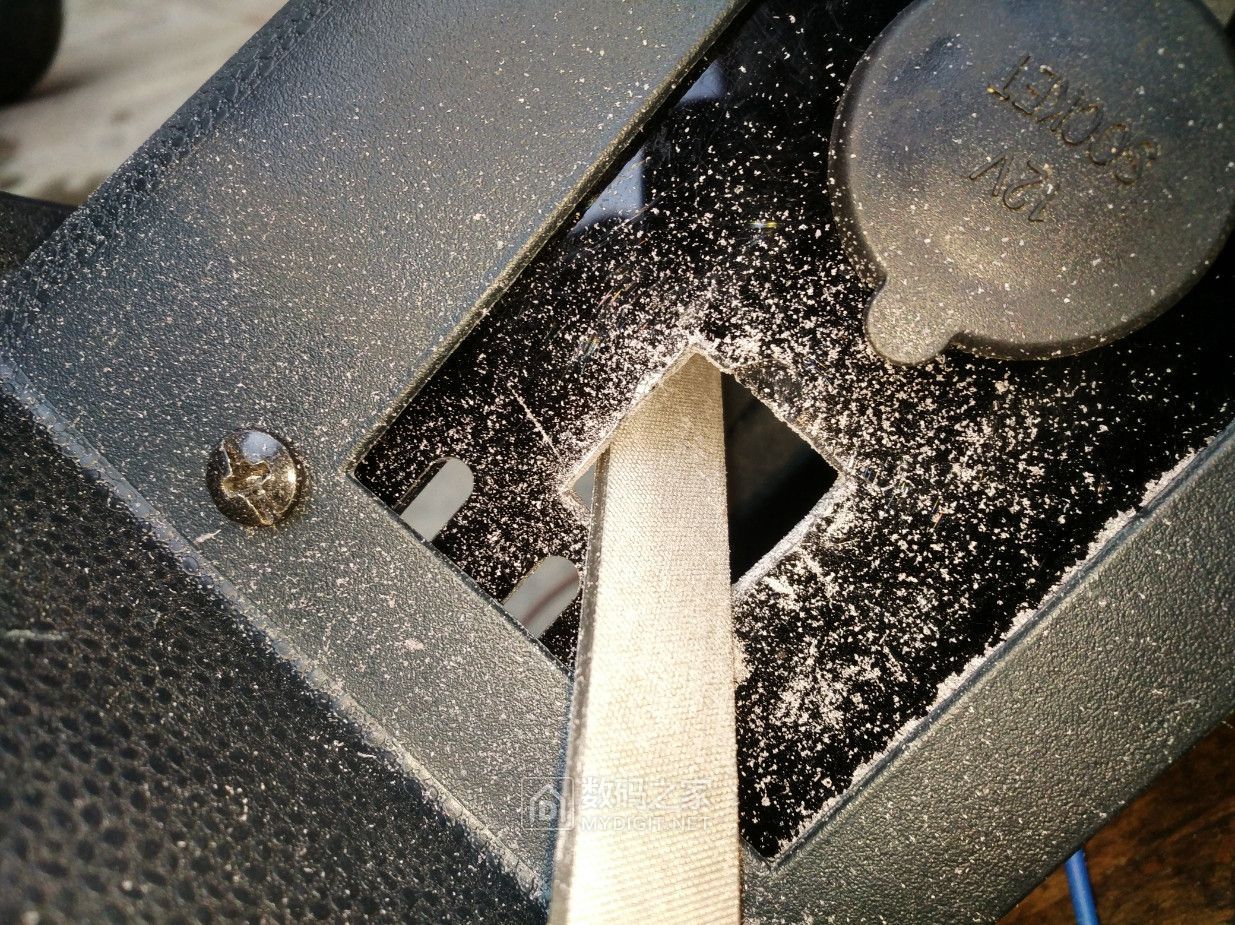 福特嘉年华点烟器拆装,福特嘉年华拆点烟器