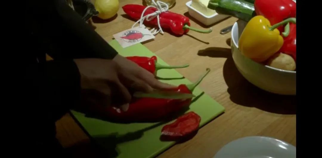 英剧9号秘事全部,英剧9号秘事讲的什么事