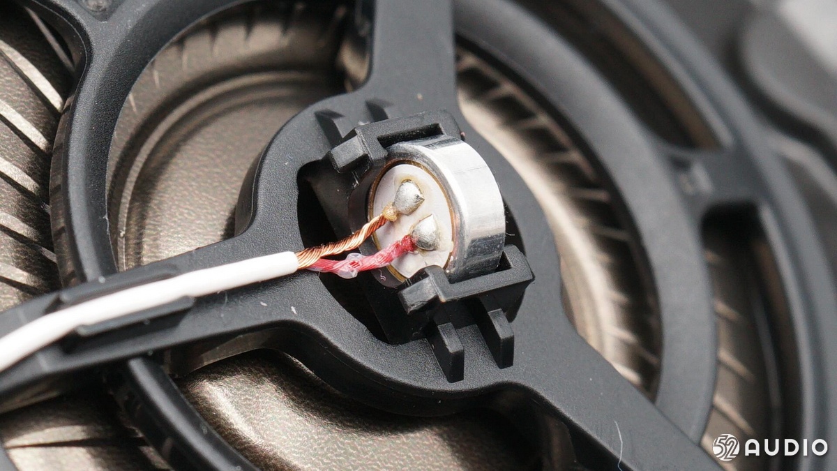 索尼耳机wh1000xm4拆卸视频,索尼wh-1000xm4全球购