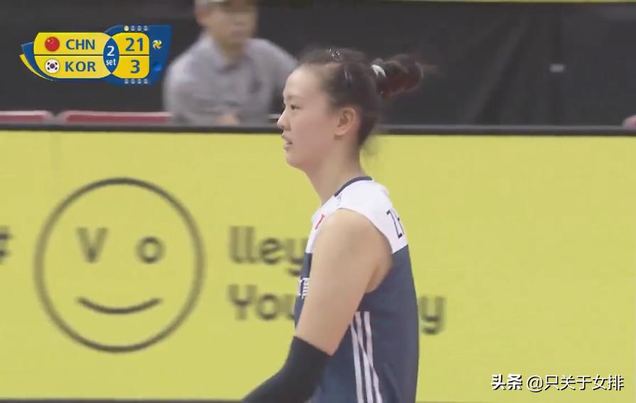 女排连续发球得分,朱婷连发三球中国女排惊天逆转